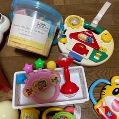 【現状品】総額3,000円超え 子供 おもちゃ マラカス 型はめ 音が鳴る ベビー玩具 の画像
