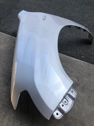 TOYOTA プロボックスバン（5BE-NSP160V）　左フェンダー　シルバーマイカメタリック　【中古】【外装パーツ】