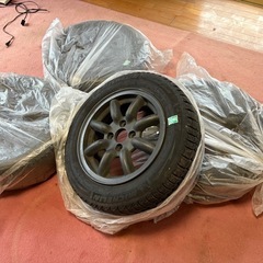 スタッドレス＆ホイールの画像