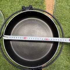 すき焼き鍋の画像