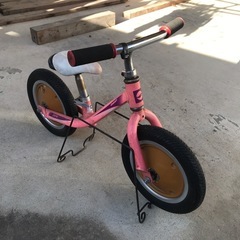キックバイク　ストラーダ　　幼児用ペダルなしバイクの画像