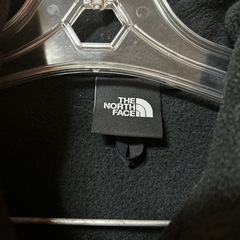 THE NORTH FACE フリースジャケット 140cm 赤黒の画像