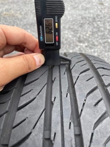 バリ山215/55R17 2本セット 2021年製造 サマータイヤ GRENLANDER COLO