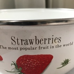 ホーロー鍋（蓋付き）の画像