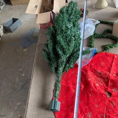 クリスマスツリーのセット 130cm クマ ベル オーナメントなどの画像