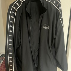 お話中　
Kappa カッパ ウインドブレーカー　トレーニングウエア　ブラック バックロゴの画像