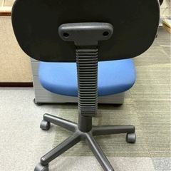 椅子　青の画像