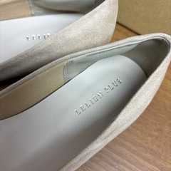 LELIEN PLUS ベージュ　パンプスの画像