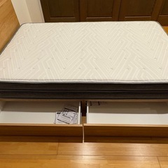 セミダブルベッド(ベッドフレーム、マットレス共)の画像