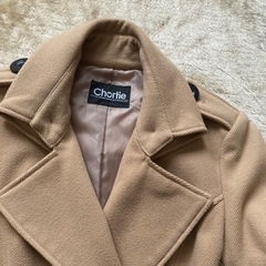 Chortie ベージュ ダブルブレストコート　Mサイズ表示　細身の方向けの画像
