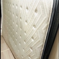ダブルマットレスの画像