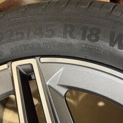Mercedes Benz (メルセデスベンツ) A200d 純正18インチタイヤ＆ホイール（225/45R18）の画像