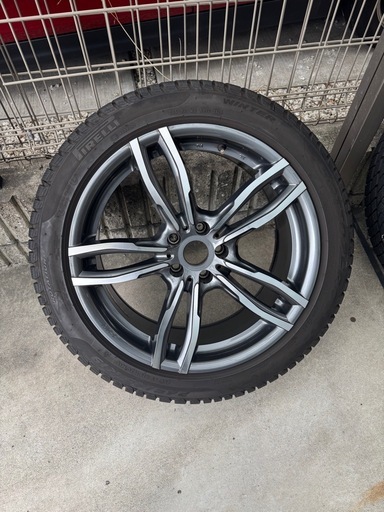 BMW スタッドレスタイヤ　スノータイヤ