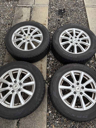 DUNLOP スタッドレスタイヤ205/65R16（代理出品） (ナオ 自己紹介見て