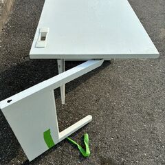 【ジャンク】袖付きデスク(白)　1台　差し上げます！の画像