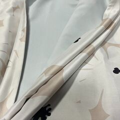 カーテンの画像