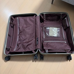 スーツケースの画像