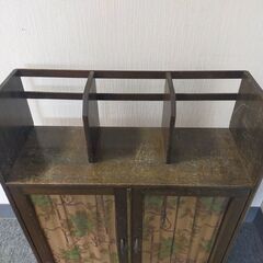 △ ガラス扉飾り棚 本棚 収納棚 キャビネット 昭和レトロ アンティーク 木製 全体的にキズありの画像