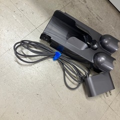 A2512-048 ダイソン SV18 掃除機 コードレス バッテリー残量不明 中古の画像