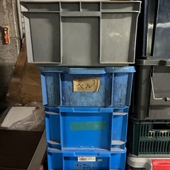カゴ　コンテナ　スタッキングボックス　工具入れ　工具箱　どれでも1つ300円　の画像