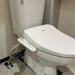 【使用期間１年、価格交渉OK】温水便座+手洗いタンクセット（パナソニックCH951S+C-180SBW1+DT-4840BW1）の画像