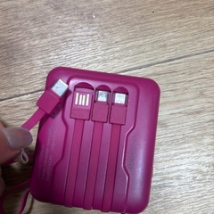 モバイルバッテリー　携帯充電器 軽量 小型　LCD残量表示 LED照明ライトの画像