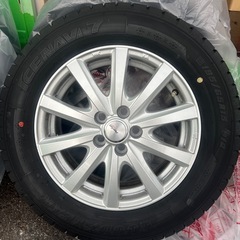 プリウスのスタッドレスタイヤの画像