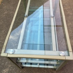 ガラステーブル（テレビ台）の画像