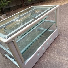 ガラステーブル（テレビ台）の画像