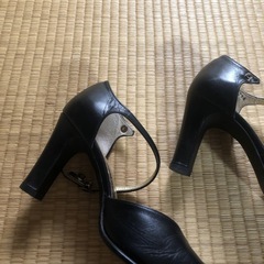 パンプス（ハイヒール）22.5の画像