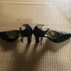 パンプス（ハイヒール）22.5の画像