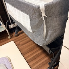 ベビーベッドの画像