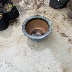 火鉢大、小、各1個の画像