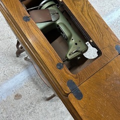 足踏みミシンの画像