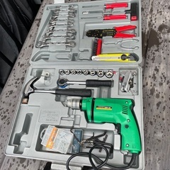 電動ドリル工具セット、実働の画像