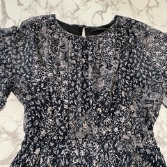 花柄ワンピースの画像