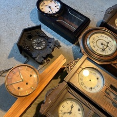 今週限定！柱時計　昭和　大正　鳩時計などまとめて　動作未確認の画像