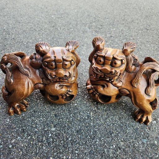 木彫り 玉獅子 唐獅子 ペア 木工 工芸品 狛犬 オブジェ 置物 (どむどむ
