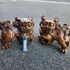 木彫り 玉獅子 唐獅子 ペア 木工 工芸品 狛犬 オブジェ 置物の画像