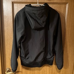 GU ナイロンパーカーの画像