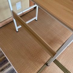 ノートパソコン用デスクの画像