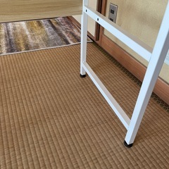 ノートパソコン用デスクの画像