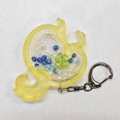 【ハンドメイド】レジン キーホルダー ビーズ＆クローバー入り 障害者支援 手作り 一点物の画像