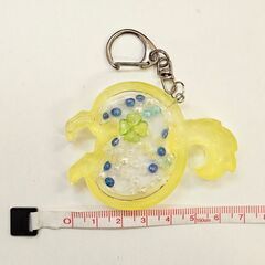 【ハンドメイド】レジン キーホルダー ビーズ＆クローバー入り 障害者支援 手作り 一点物の画像