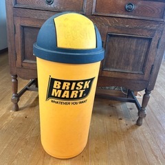 アメリカンな大きなゴミ箱　の画像