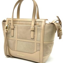 フェラガモ　ショルダーバック美品中の美品の画像