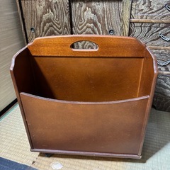 収納棚（キャスター付き）の画像