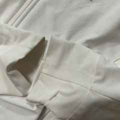 ユニクロ　エアリズムパーカー　白150の画像