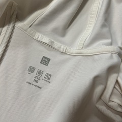 ユニクロ　エアリズムパーカー　白150の画像