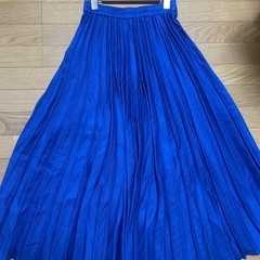 プリーツスカートの画像